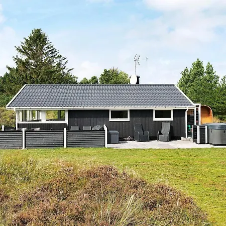 Holiday Home Blavand ブラーバンド